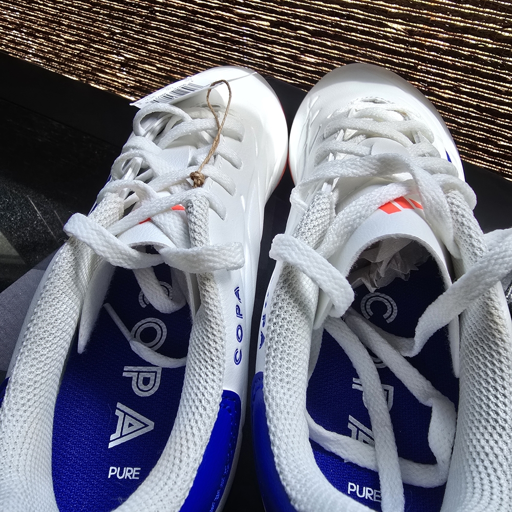 NWT Adidas Kids / Youth Copa 2 Club FxG J White and Blue Soccer Cleats - Picture 5 of 7